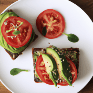 tomato-sandwich-with-spinach-salad.png