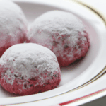 oliday-ed-elvet-nowballs.png