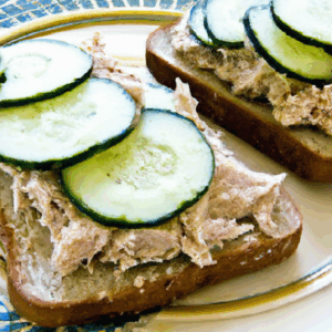 una-ayo-ermented-ickled-ucumbers-oast.png