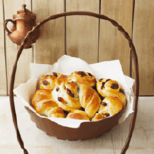 aisin-tuffed-astry-olls.png