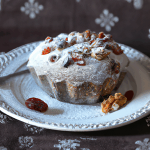 ussian-eks-ruitcake.png