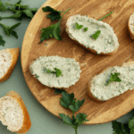 tostadas-con-pate-vegetariano-toast-with-vegetarian-pate.png